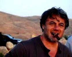 الأسد متواضع ويحب شعبه آخر تفاهات مناف طلاس