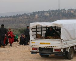 ويؤثرون على أنفسهم..حملة إغاثية لإعانة النازحين من جبهات القتال في الغوطة