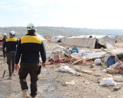 مجزرة جديدة: روسيا تستهدف مخيماً للنازحين جنوب إدلب