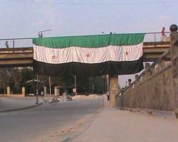 الجيش الحر يستولي على نقطة حيوية بين حلب وتركيا