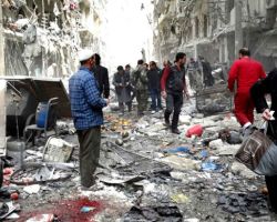 ثالوث الموت يحيط بها.. حلب تعيش القصف والحصار وتوقف المستشفيات