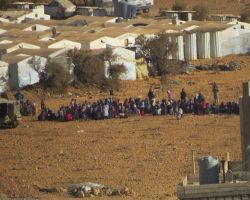 الجيش اللبناني يشن حملة تفتيش واعتقال في مخيمات اللاجئين السوريين في عرسال