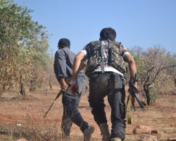 أخبار سوريا- جيش الفتح يعلن تحرير مدينة جسر الشغور بالكامل، وطائرة مجهولة تقصف مواقع عسكرية لقوات الأسد في القلمون بريف دمشق-(24/23-4-2015)