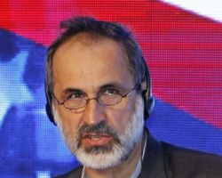 اجتماع الدوحة.. معاذ الخطيب يتفق مع روسيا على وحدة الأراضي السورية!