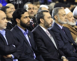 «حزب الله» يفقد أصدقاءه السنّة... والآن دور «الجماعة»