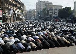 المسلمون وعلاقتهم بغيرهم: واقع مسكون بهاجس التعايش والتنابذ