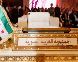 نشرة أخبار الثلاثاء- الجامعة العربية تحسم الجدل حول إعادة مقعد سوريا لنظام الأسد، وترامب: السعودية ستتكفل بأموال إعادة إعمار سوريا-(26-12-2018)