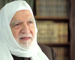  رئيس المجلس الإسلامي السوري: يطالب بمد الثورة السورية بكافة أشكال الدعم المادي والمعنوي بدلاً من المقاتلين