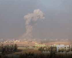 نشرة أخبار سوريا- قتلى وجرحى لقوات الأسد جراء تفجير نفق تحت عدة أبنية في حي الإذاعة بحلب، وإسقاط مروحية في خناصر شرقي حلب -(8-8-2016)