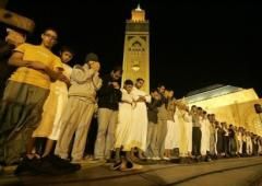 كيف تم سلخ اﻷمة عن قضاياها؟؟