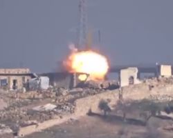 أخبار سوريا_ المجاهدون يعلنون سيطرتهم الكاملة على منطقة المعامل في حندرات بريف حلب، وأكثر من 39 ألف قتيل في سوريا عام 2014_ (25/26-12-2014)