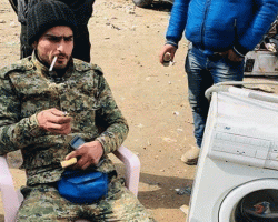 ميلشيات الأسد تعفّش حي الزهراء بحلب: البيوت خاوية على عروشها ! (صور)