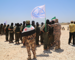 قائد جيش المجاهدين ينفي حل الجيش ويكذّب بياناً مزوراً