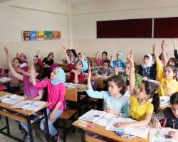 70 ألف طفل سوري يواصلون تعليمهم في مدارس غازي عنتاب، وهذا ما قدمته الولاية لهم