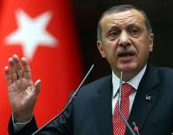 أردوغان: تركيا تنقذ اللاجئين بينما تحاول دولٌ أوروبية إغراقهم