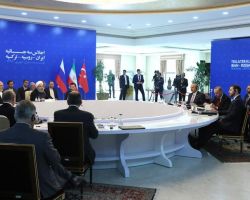نشرة أخبار الجمعة- اختتام قمة طهران دون قرارات حاسمة بخصوص إدلب، وخروج مظاهرات حاشدة تأكيداً على خيار المقاومة والصمود في المدينة -(7-9-2018)
