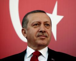 أردوغان يبحث مع ميركل إيصال المساعدات الإنسانية لمدينة حلب