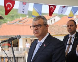 مسؤول تركي يرد على حملة ضد السوريين: المعامل التركية تواصل عملها بالاعتماد على السوريين