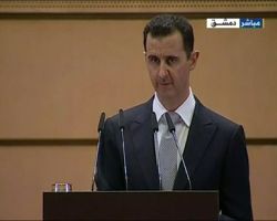 الأسد يلوح بالفوضى والمعارضة تسعى للاتحاد 