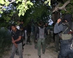 نشرة أخبار سوريا جيش الإسلام وفيلق الرحمن يطلقان سراح عدد من معتقلي الطرفين كبادرة حسن نية، وقطر تدعو ثوار سوريا للوحدة بعيداً عن المصالح الضيقة -(21-5-2016)