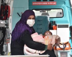 استجابة لمناشدة أمّه.. تركيا تجلب رضيعاً سورياً للعلاج