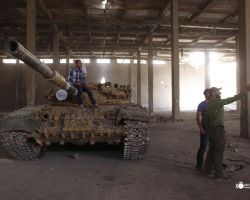 الثوار يقتلون 250 عنصر لقوات الأسد وأكثر من 100 لتنظيم الدولة خلال معارك حلب في الشهر السادس