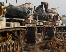 بعد سقوط قذائف في أورفا .. الدفاع التركية تعلن تدمير 7 أهداف في الأراضي السورية 