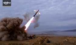 جيش الإسلام يستهدف مطار الضمير بقصف صاروخي
