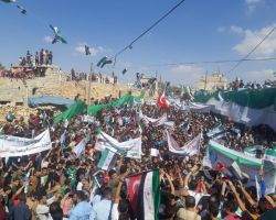 نشرة أخبار الجمعة - مظاهرات حاشدة في الشمال السوري تطالب بإسقاط النظام، والأخير يجبر الموظفين القاطنين في المحرر على العمل كمخبرين-(14-9-2018)
