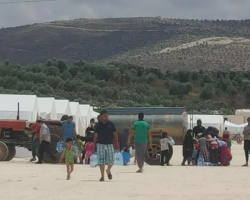 أوضاع كارثية في مخيم دير بلوط .. ألف عائلة بلا ماء شرب لمدة أسبوع