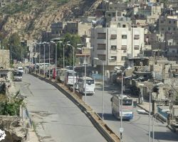 الدفعة الأولى من مهجري حي برزة الدمشقي تستعد للخروج إلى جرابلس