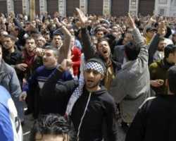 الأغلبية الصامتة في سوريا: خائفة أم خائنة؟؟ 