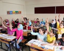 وزير التربية التركي: نسبة تعليم السوريين ارتفعت 70%