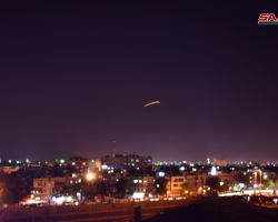 نشرة أخبار السبت- الجيش التركي يدفع بتعزيزات عسكرية نحو الشمال السوري، وإسرائيل تستهدف مواقع للنظام في محيط مطار دمشق -(15-9-2018)