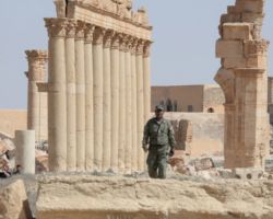 الجيش الروسي يبني قاعدة عسكرية داخل المدينة الأثرية في تدمر