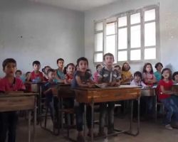 بعد عشرات الغارات على إدلب وأريحا، تعليق الدوام في مدارسها لثلاثة أيام