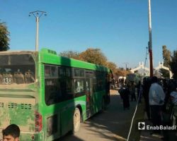 باصات التهجير تبدأ بإخراج أهالي مخيم خان الشيح باتجاه مدينة إدلب