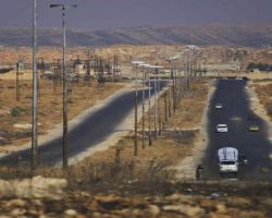 ثروات الشمال السوري تُغري الأكراد للانفصال بثلاثية النفط-القمح-القطن