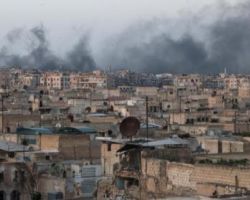 النظام يهدد أحياء حلب والمعارضة ترفض المهلة