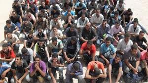 سوريون نزحوا إلى مدن تركية ينامون في الشوارع بانتظار مأوى