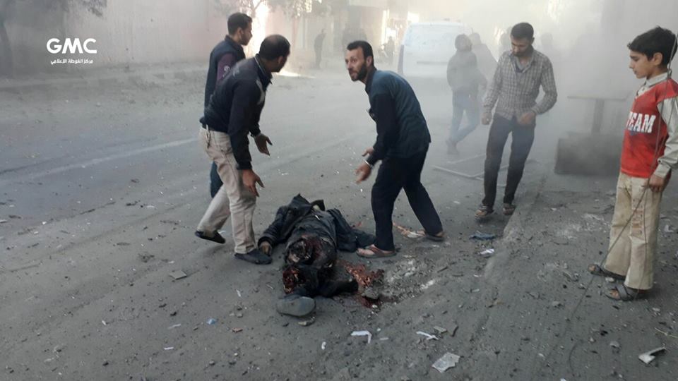 القتل جوعاً أو قصفاً .. مجزرة جديدة توقع 5 شهداء في الغوطة المحاصرة