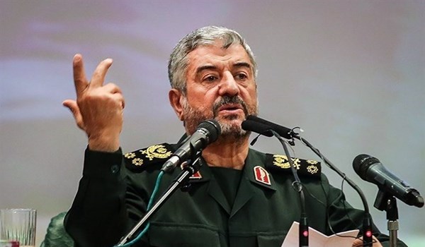 في تصريح جريء.. قائد الحرس الثوري الإيراني: حربنا حرب عقيدة ولا تعرف الحدود!