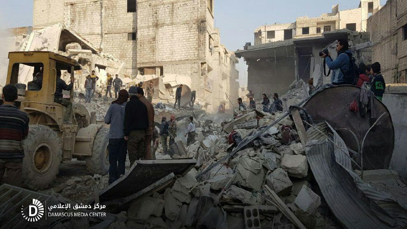 28 شهيداً وعشرات الجرحى حصيلة مجازر قوات النظام في الغوطة الشرقية يوم أمس 