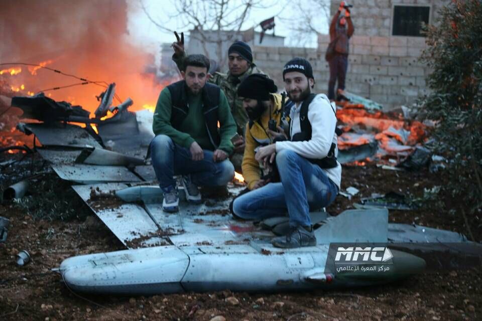 نشرة أخبار سوريا- الثوار يسقطون طائرة حربية روسية في سماء إدلب، ويشكلون غرفة عمليات 