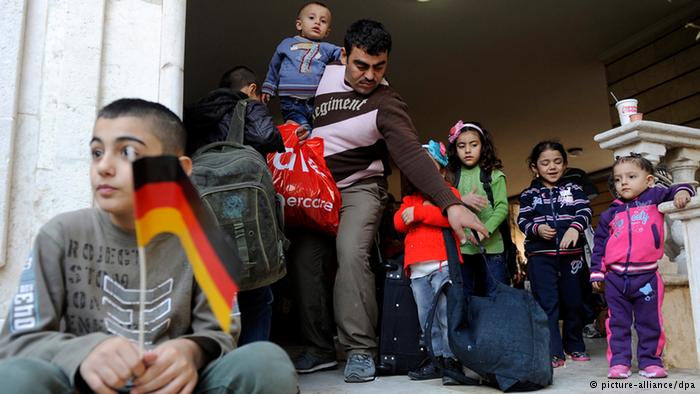 من بينهم سوريون ...ألمانيا توافق على توطين 10 آلاف لاجئ