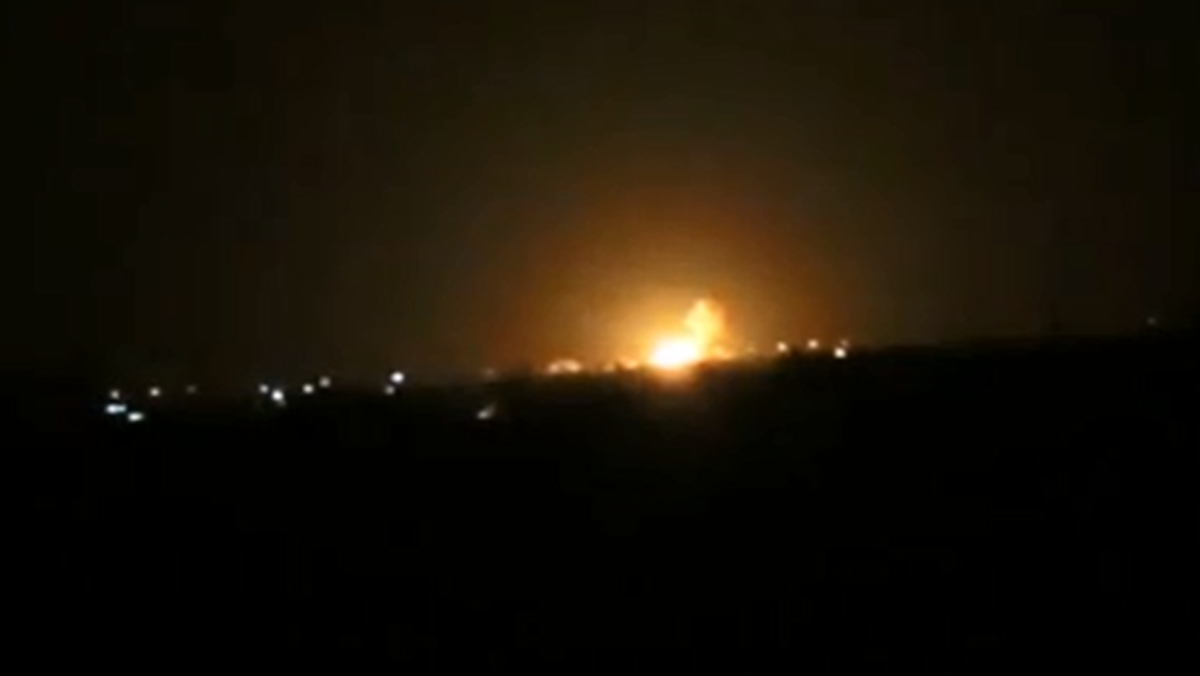 دفاعات النظام تخفق في اعتراض صاروخين إسرائيلين استهدفا مطار دمشق