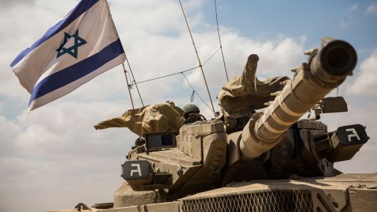 إسرائيل تهدد بسحق قوات النظام في حال اقترابها من الجولان