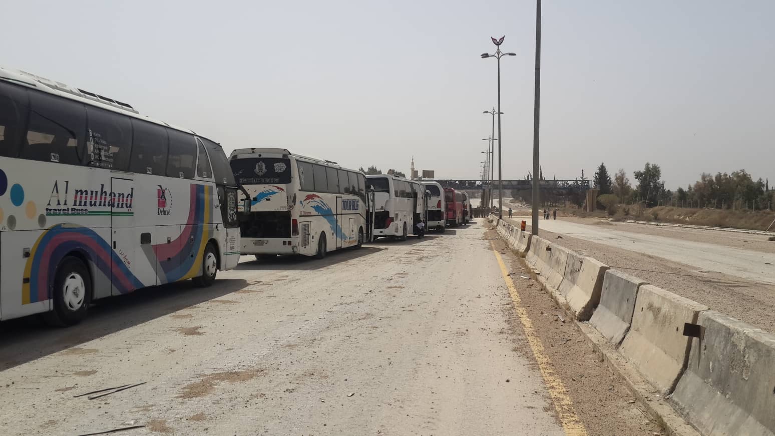 بدء عملية نقل مهجري درعا إلى الشمال السوري صباح اليوم