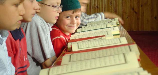 لماذا يتأفف بعض الأبناء من حفظ القرآن ؟!