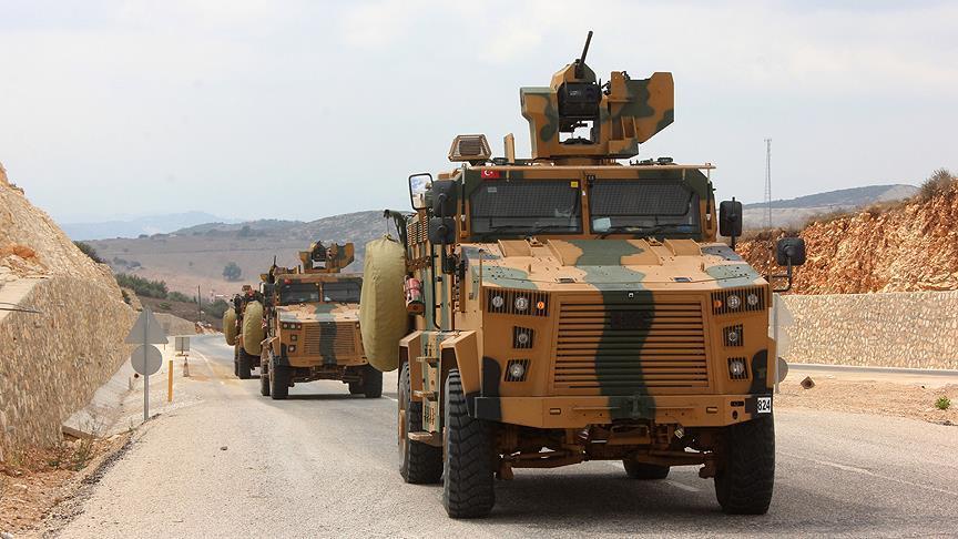 الجيش التركي يدفع بتعزيزات عسكرية إضافية نحو إدلب
